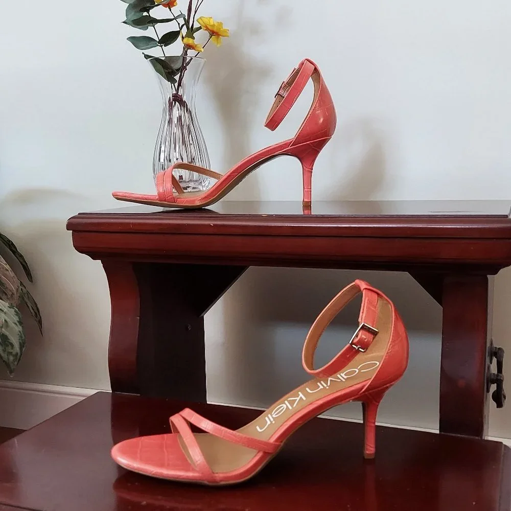 NWOB CALVIN KLEIN LALI CROC EMBOSSED STRAPPY OPEN TOE SANDALS (CORAL / S…